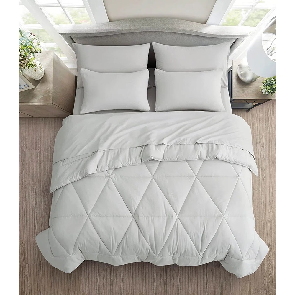 Elegant light grey queen 3 piece Bedding Set